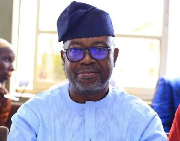 OPINION: Phenomenal Ladbone and bourgeoning shadow – by Tunde Akanni